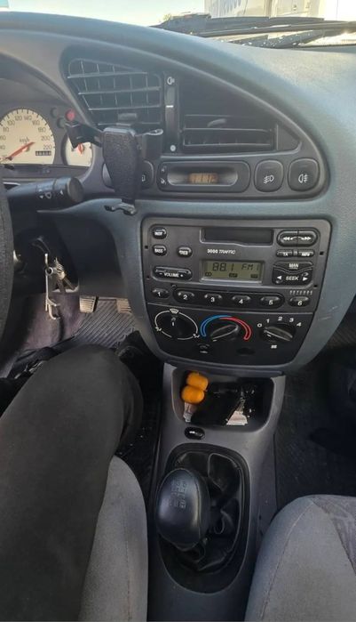 Ford Fiesta Vermelho 1997