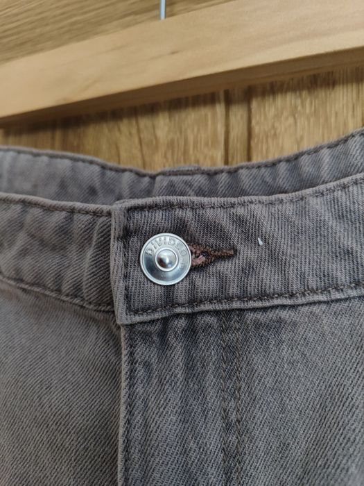 Dżinsowe spodnie cargo