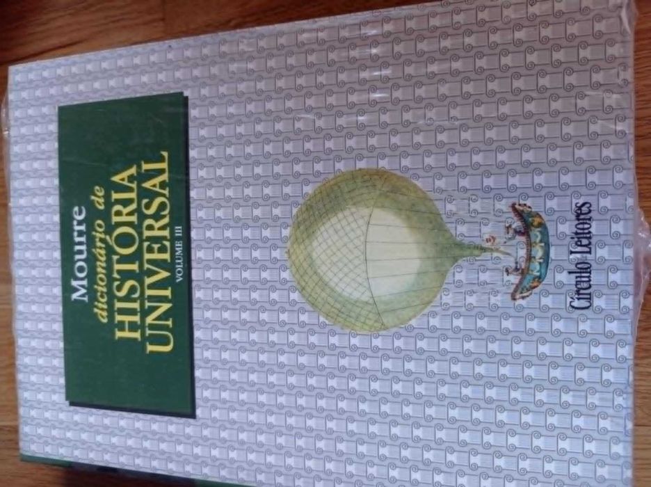 vendo livro Mourre dictionario de historia universal 3 vol
