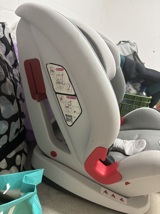 Cadeira auto da Chico com isofix