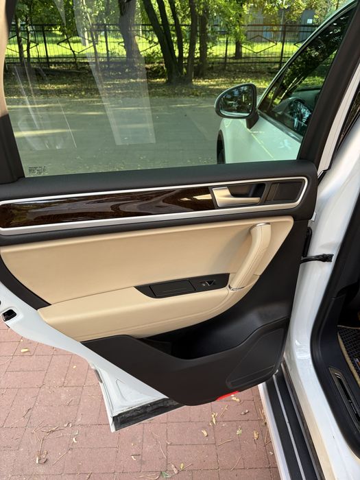 Продам  vw touareg 3.0 tdi. Ідеальний. Офіційний