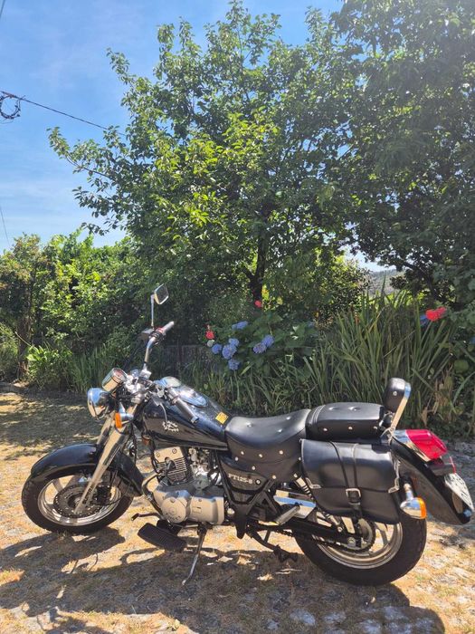 Mota Fosti 125cc Pouco Usada, Full Extras! + 2 capacetes!