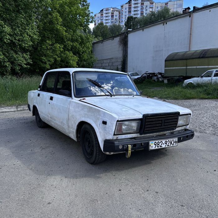 ВАЗ 2107 2002 год 1.5 5 ступка