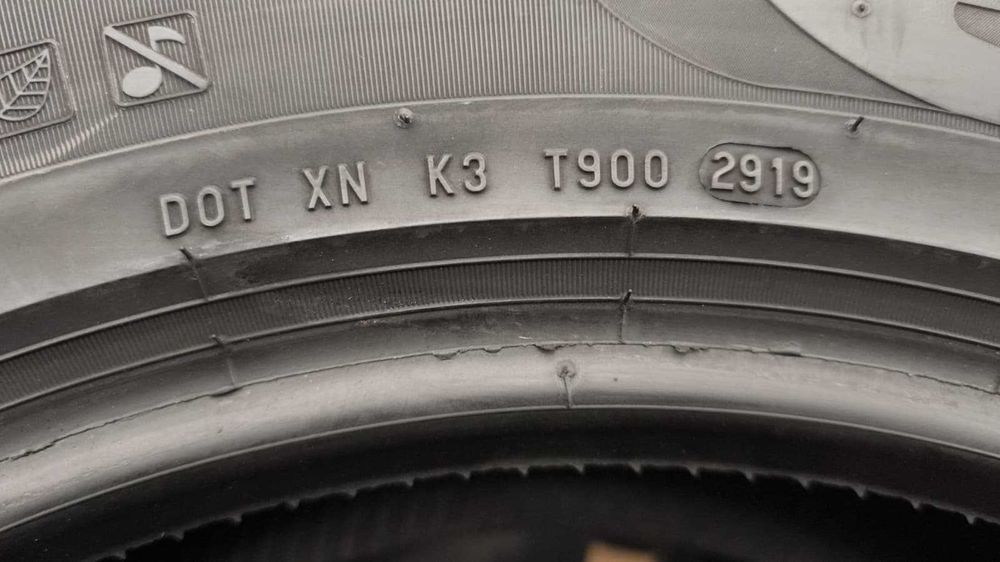 4 sztuki opony zima 235/60/18 Pirelli 103H (OL637/OH)