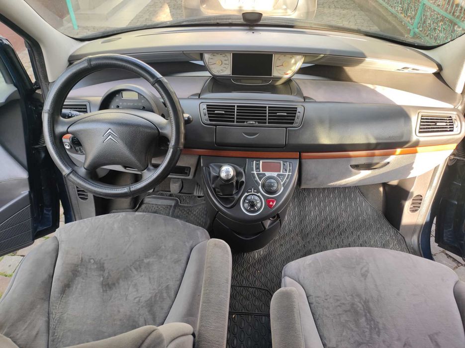 Продам  авто CITROEN C8