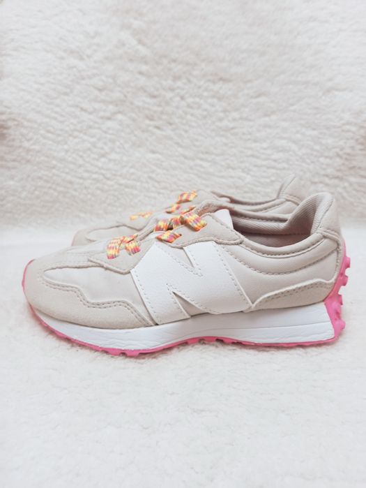 Оригінал New Balance  31 розмір, устілка 20 см, кросівки для дівчинки