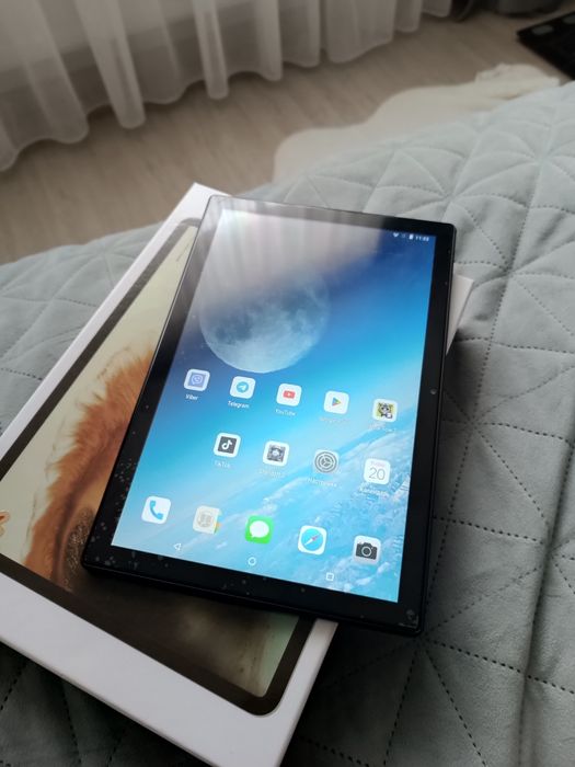 продам большой планшет samsung
