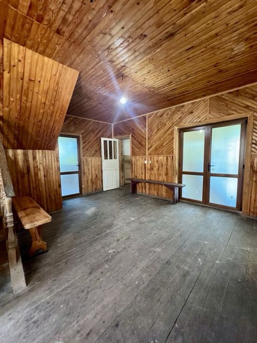 Продам 2-поверховий житловий будинок