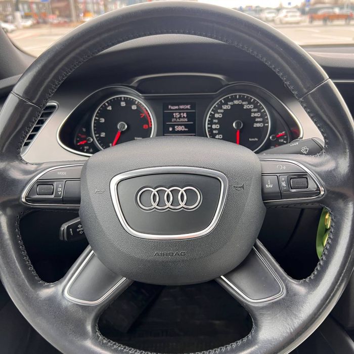 Продам свою автівку Audi A4 2014