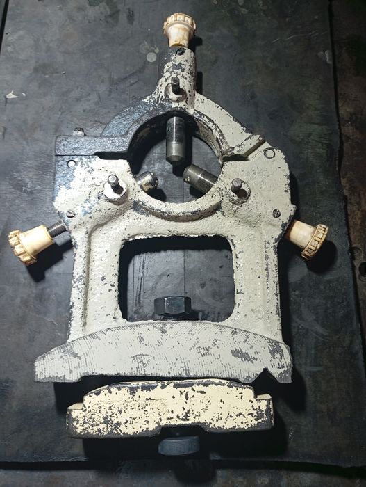 Люнет не подвижний  ит-1м