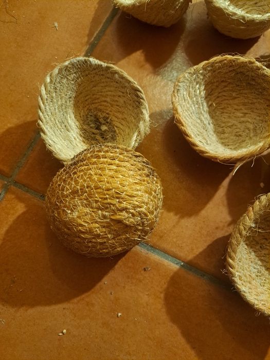Ninhos em corda de sisal