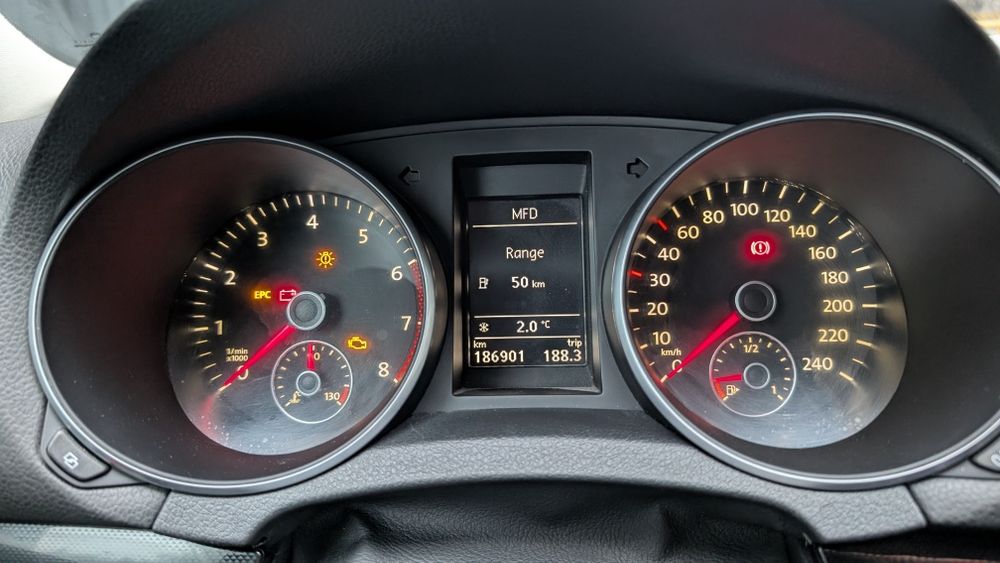 Продам  Фольксваген гольф 6, Volkswagen Golf 6 1.6 mpi