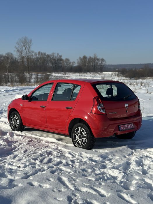 Dacia Sandero 2012 року випуску, рідна фарба