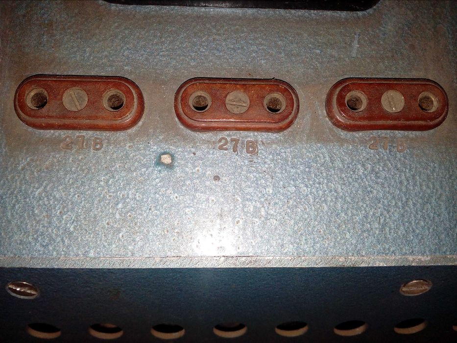 Зарядно— спусковая станция