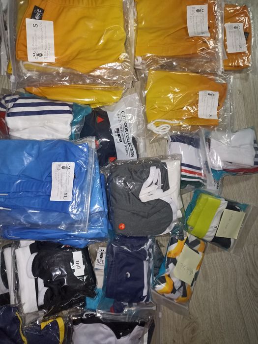 Lote de 240unidades de roupa de banho masculino