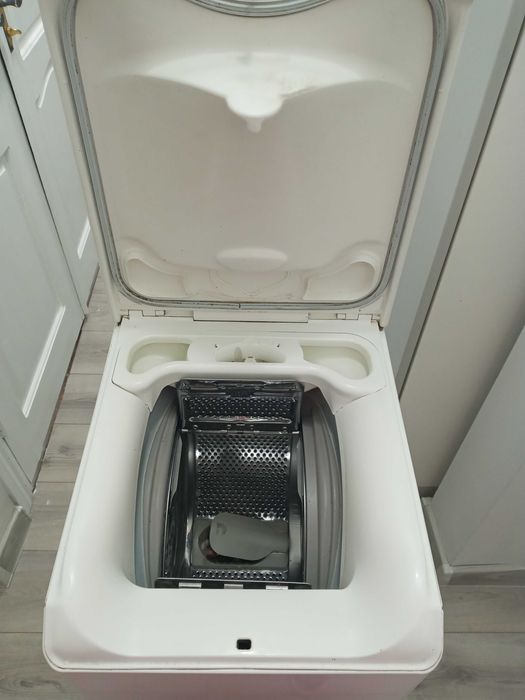 Стиральная машина Zanussi ZWQ61015WA