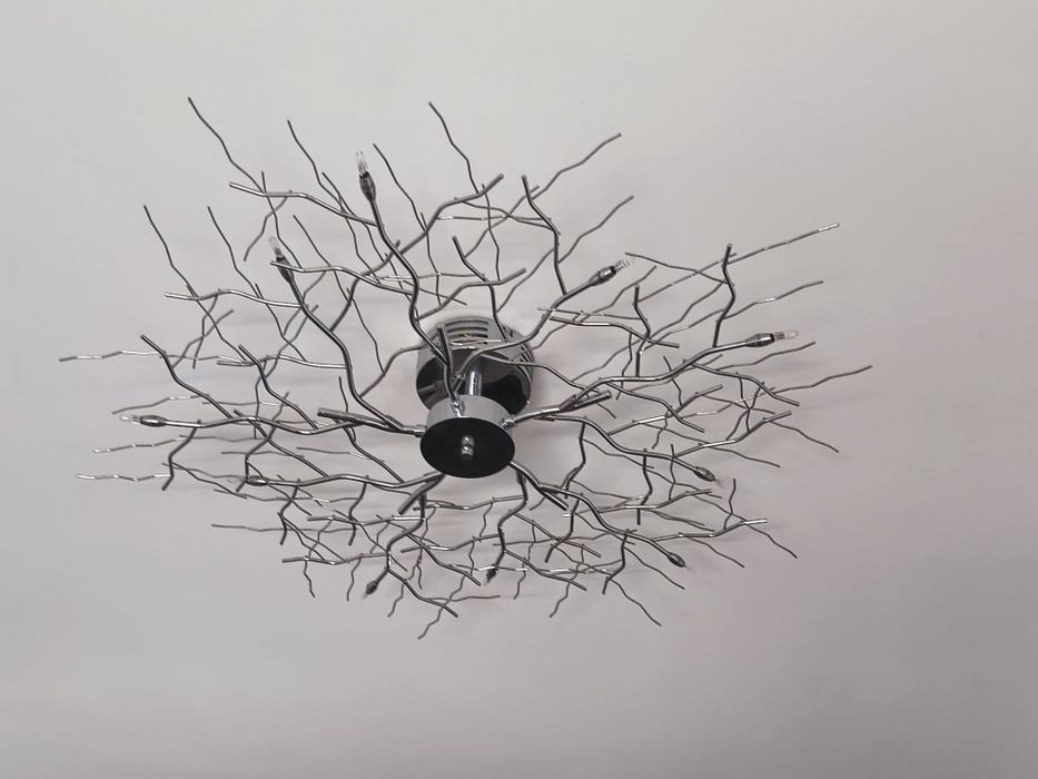Candeeiro de teto cromado com 10 lâmpadas (200W total)