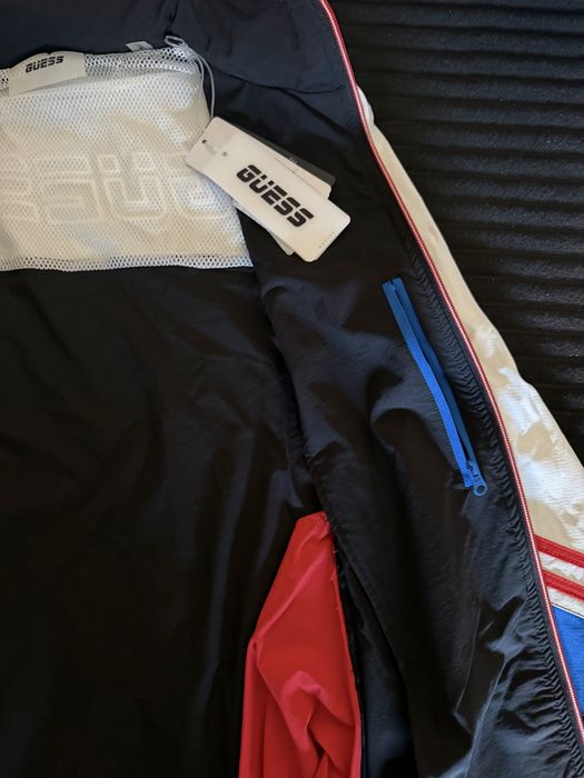 Casaco Guess novo com etiqueta