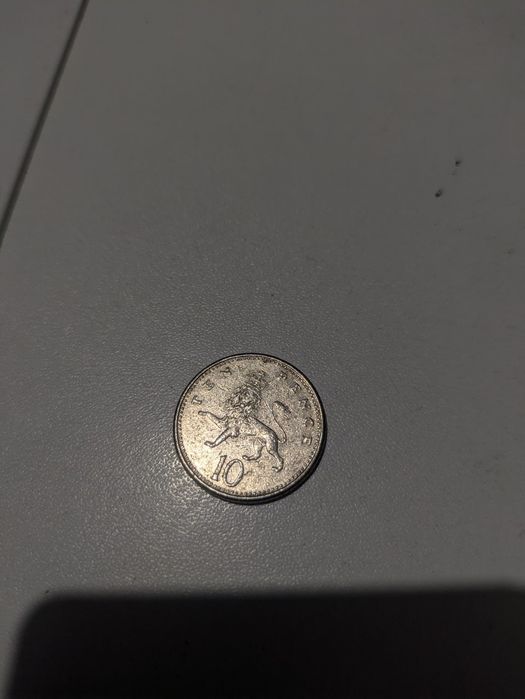 Moeda TEN PENCE ( ELIZABETH II D•G•REG•F•D•1992 )