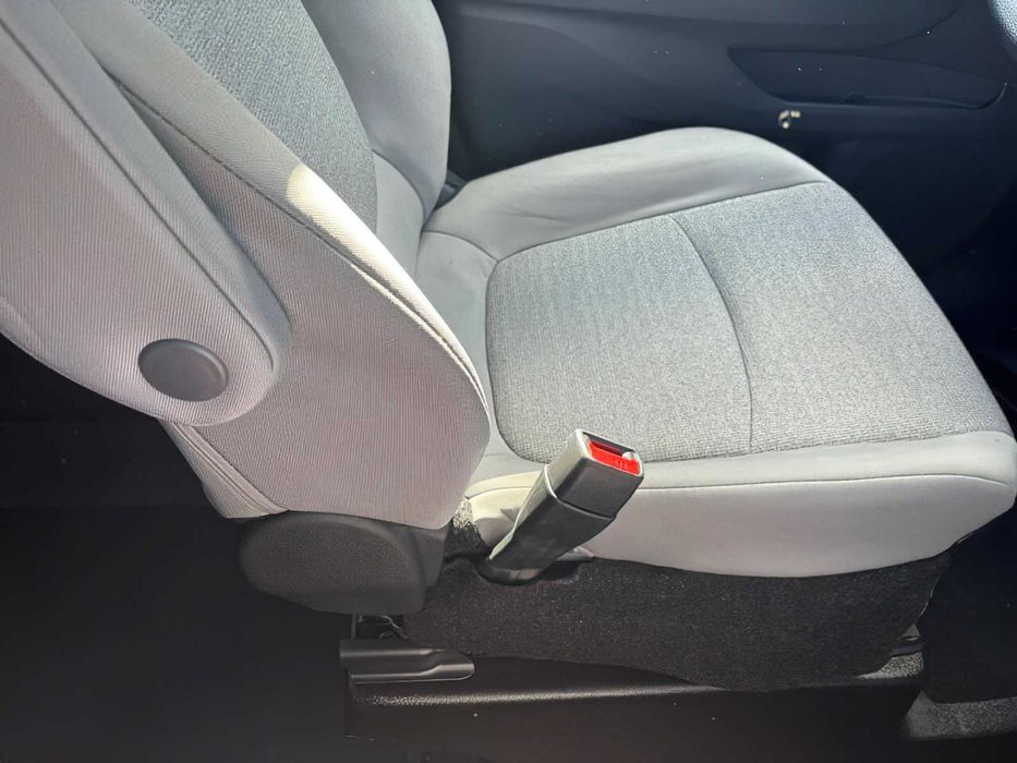 Toyota Sienna LE 8-Passenger      2024