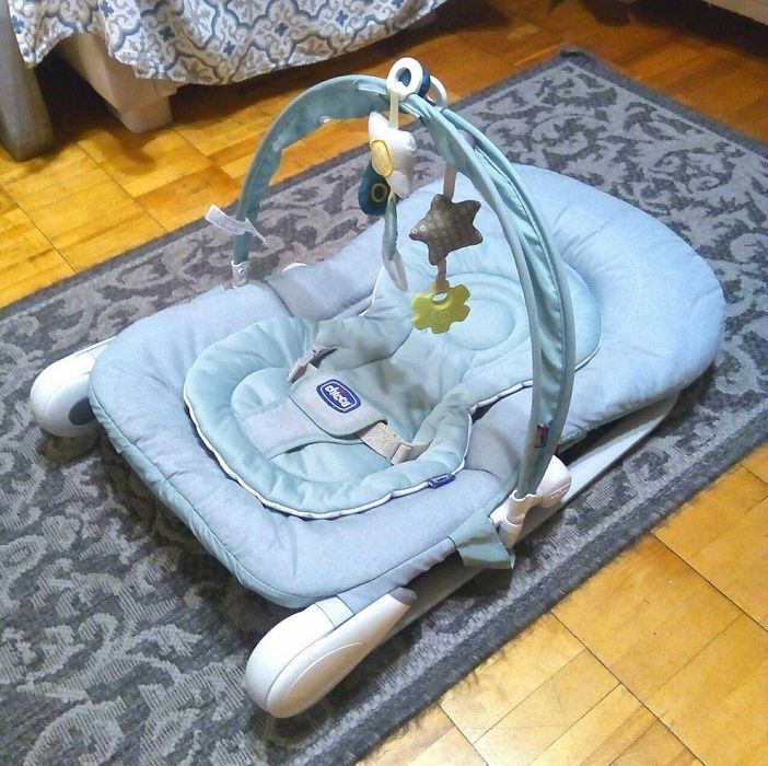 Кресло качалка Chicco Hoopla
