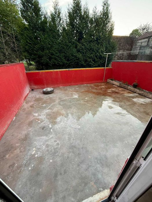 Apartamento T2 completamente remodelado com terraço no Calvário