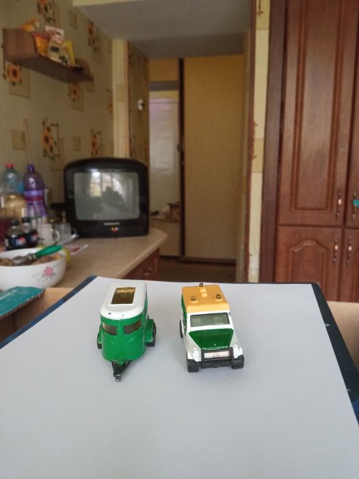 Продам колекцийну машинку