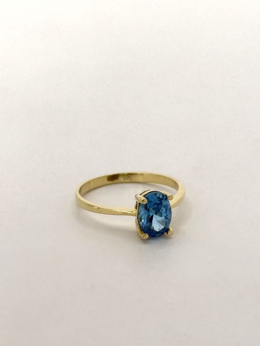 Złoty pierścionek rozmiar 16