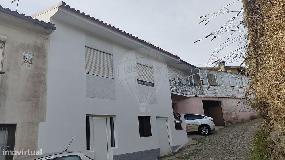 Moradia T5 para venda