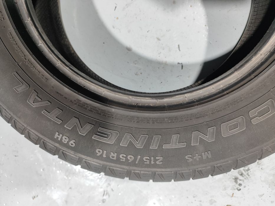 2 pneus semi novos 215-65R16 Continental - Oferta da Entrega