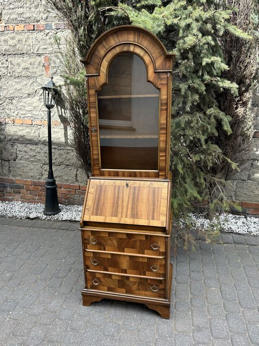 Antyczny Sekretarzyk Biurko Kredens Witryna Orzechowa Ludwik Komoda Uniakt Po Renowacji