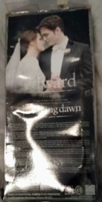 Bonecos Barbie Collector Twilight Breaking Dawn (Edward & Bella Casamento)