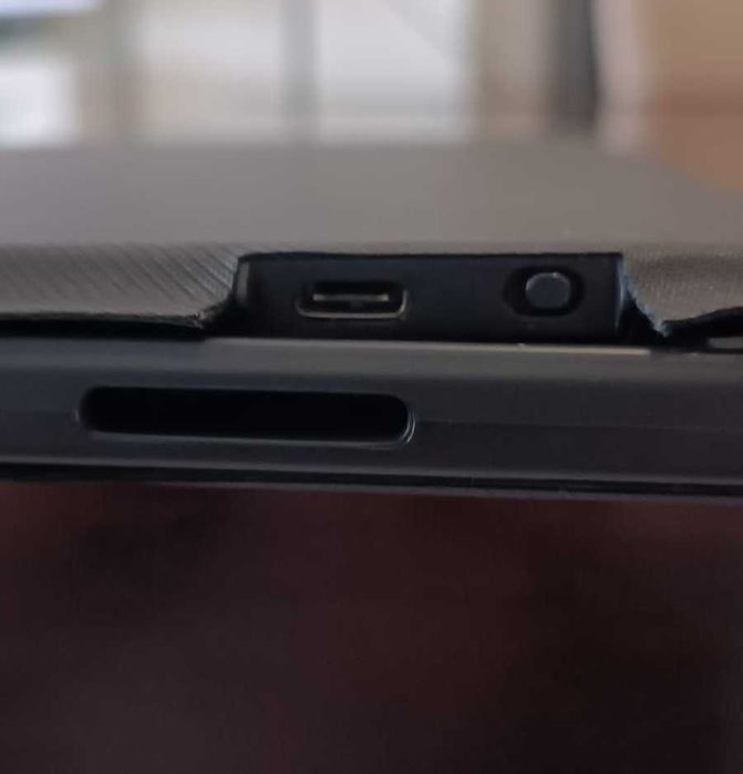 Capa c/ teclado (PT) Tablet Xiaomi Pad 6 11" + Capa Silicone c/ Protec