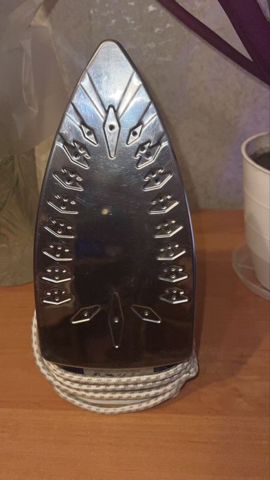 Утюг        VITEK