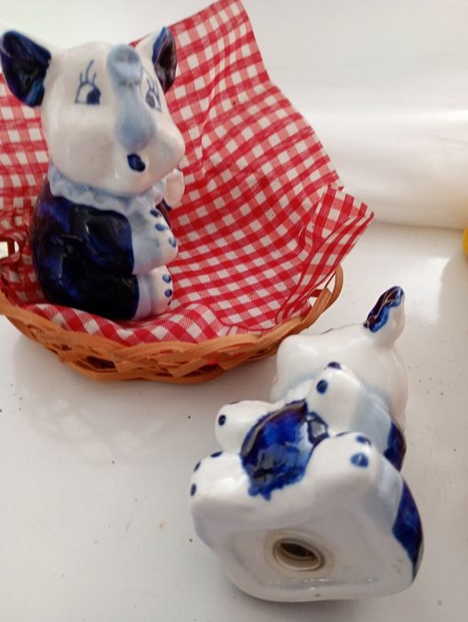 Porcelanowa solniczka pieprzniczka