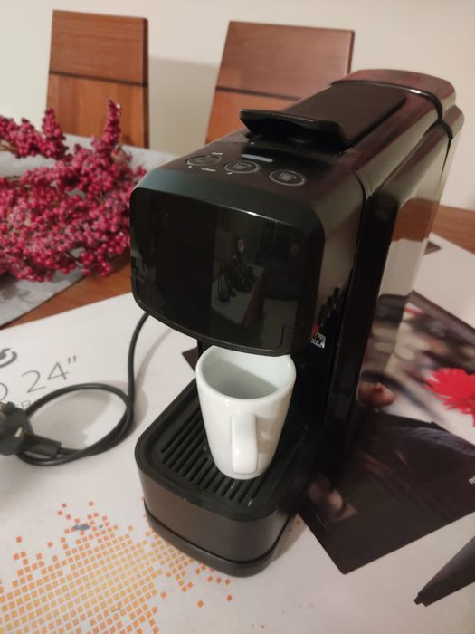 Máquina de café preta