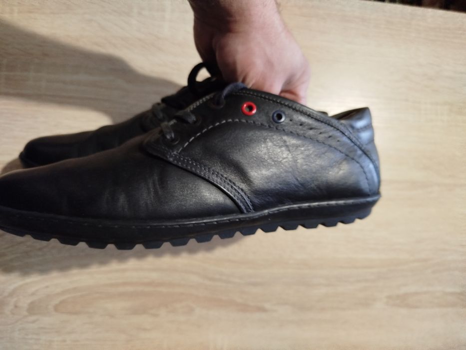 Продам чоловічі туфлі демісезон Kadar 43 розмір