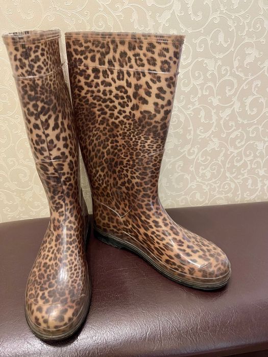 Чоботи у принті леопард
