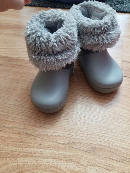 Śniegowce dla dziewczynki crocs r.c8 (24-25)