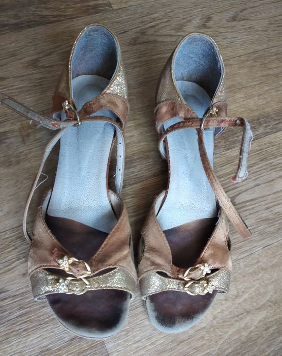 Туфли танцевальные разные