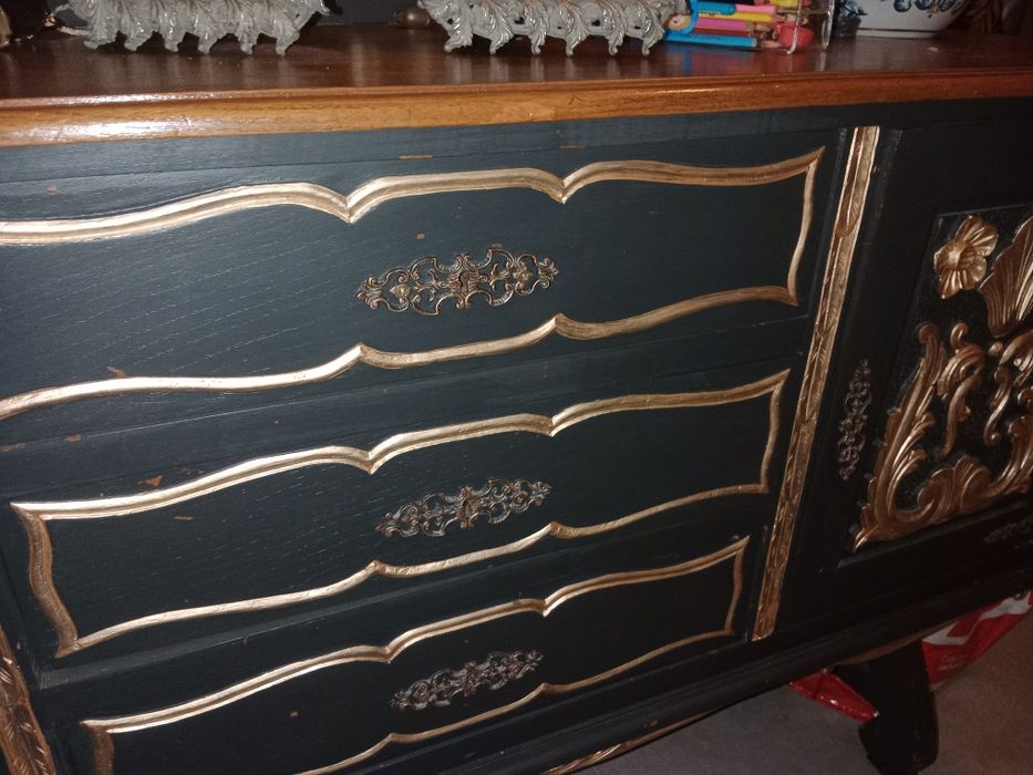 Móvel antigo   pintado