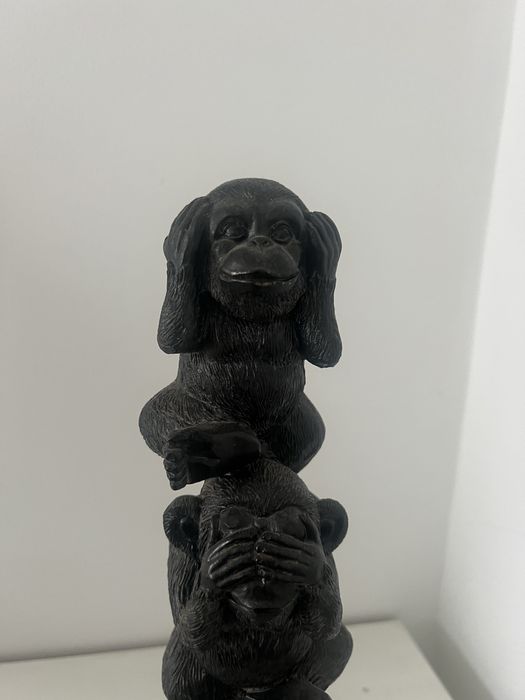 Estatua de figuras macacos cego surdo e mudo