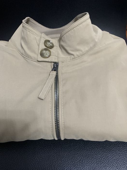 Blusao creme forrado com bolso interior com fecho