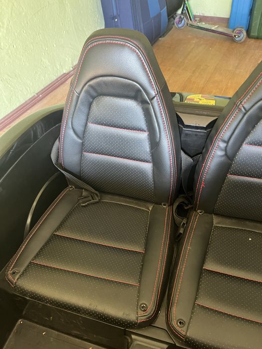 Дитячий електромобіль на акумуляторі Porsche