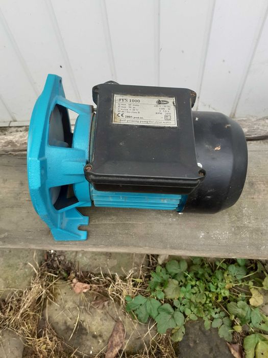 Ел. двигатель(двигун) для водяного насоса,б/у.