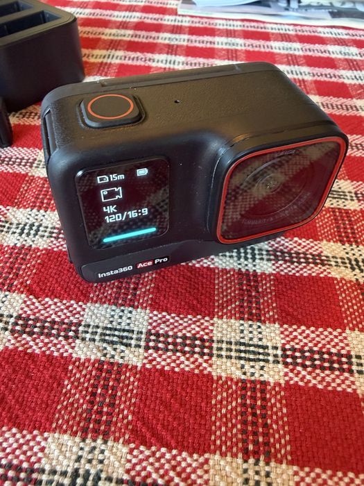 Insta 360 Ace Pro