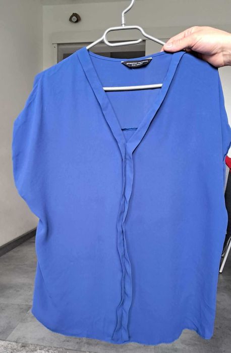 Ładna szafirowa bluzka