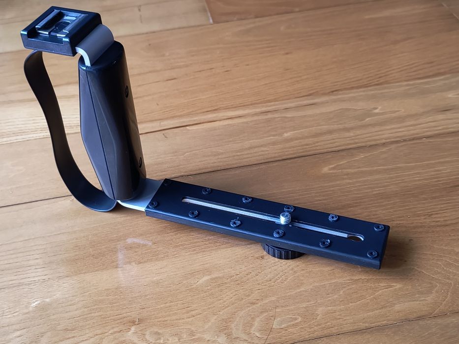 Uchwyt do aparatu, kamery, grip