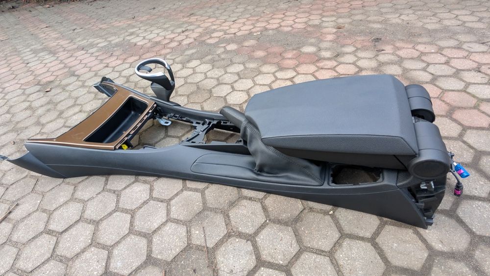 E81 e87 tunel podłokietnik idrive Cup Holder Igła!!!