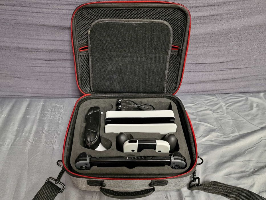 Nintendo Switch Oled + Akcesoria (dużo) zestaw